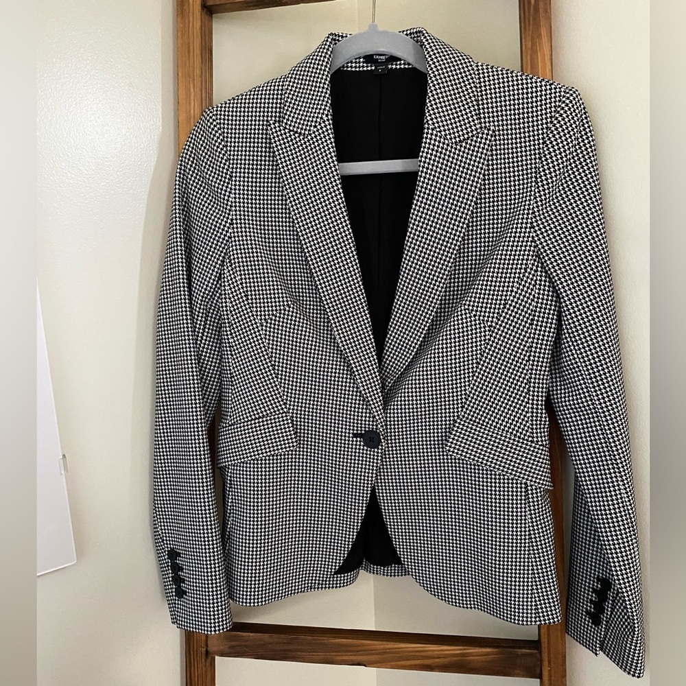 Express Black and White Houndstooth Blazer